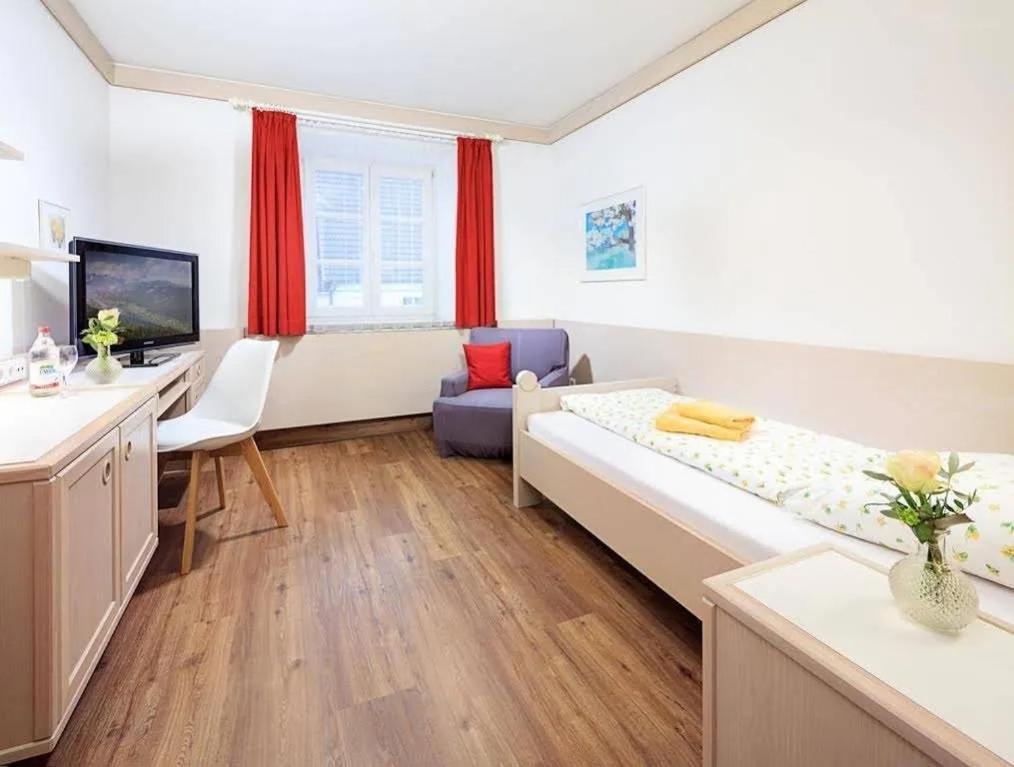 Hotel Und Gasthof Zur Laute Mindelheim Zewnętrze zdjęcie