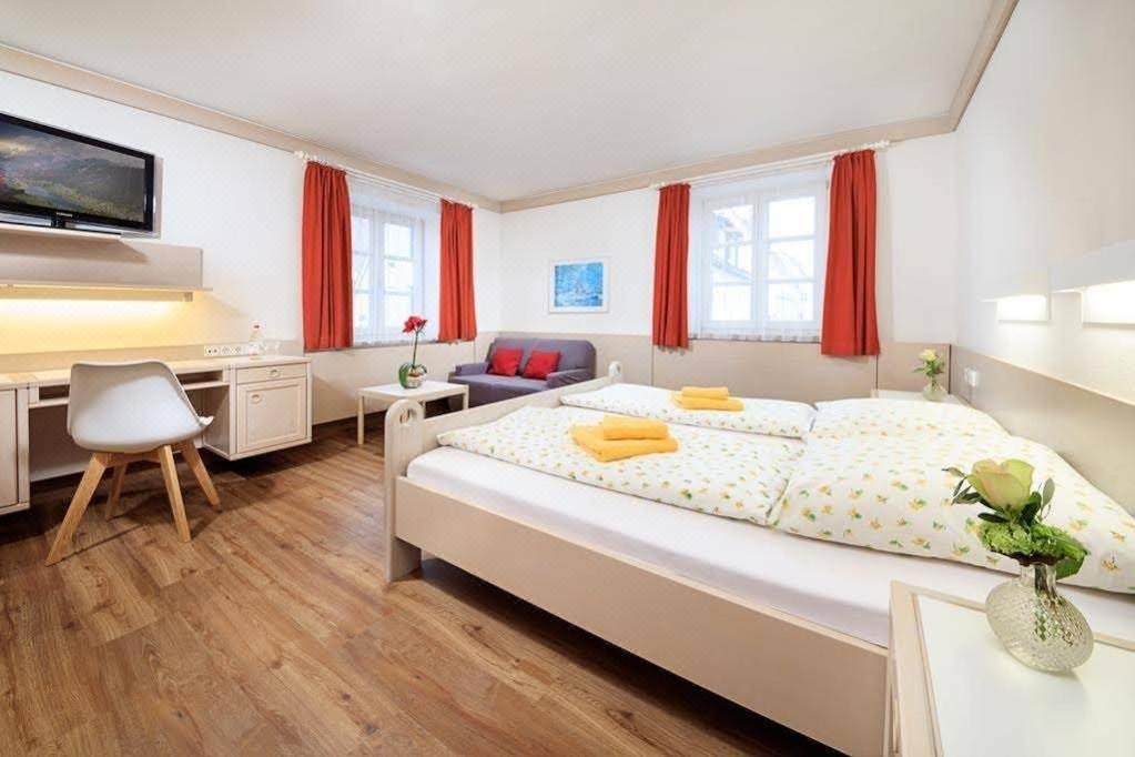 Hotel Und Gasthof Zur Laute Mindelheim Zewnętrze zdjęcie